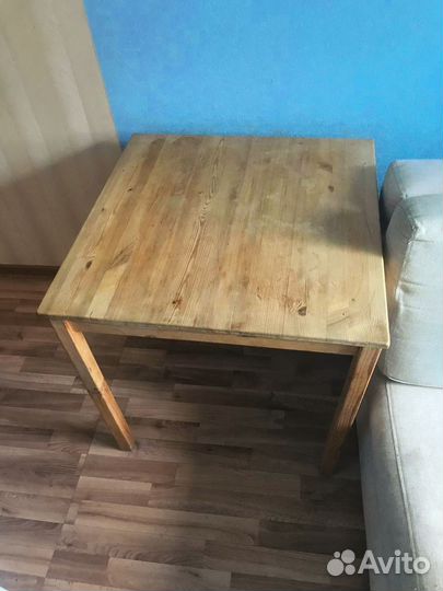 Кухонный стол