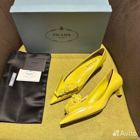 Туфли женские кожаные Prada