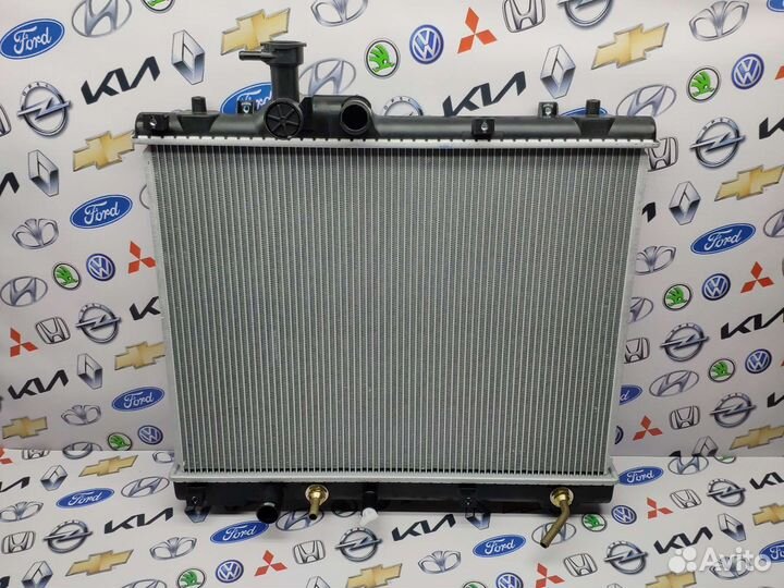 Радиатор охлаждения Suzuki Swift AT