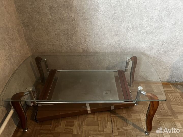 Журнальный столик