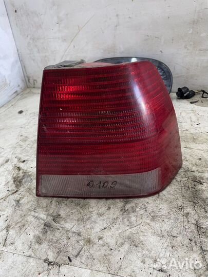 Фонарь задний правый Volkswagen Bora