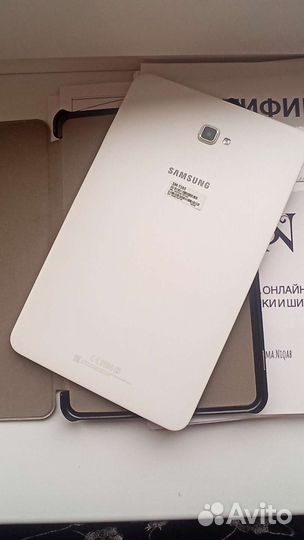 Планшет Samsung Galaxy Tab A 2016 (10.1, LTE)