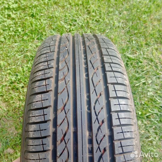 Kumho Solus KH15 215/65 R16