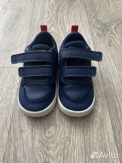 Кроссовки adidas 22