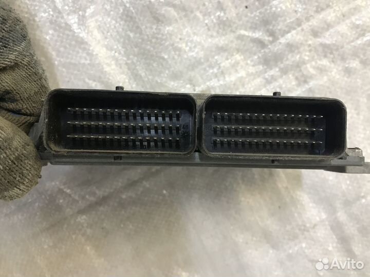 Блок управления двигателем Renault Logan