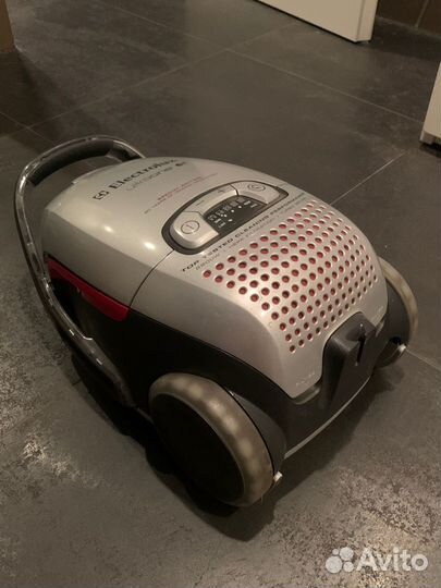 Пылесос electrolux на запчасти