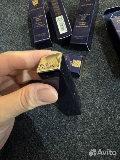 Матовая помада estée lauder pure color envy matte