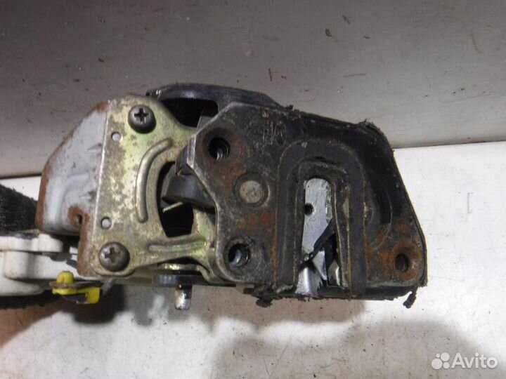 Замок двери задней левой Hyundai Elantra III