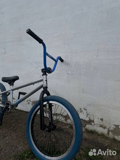 Трюковой велосипед bmx
