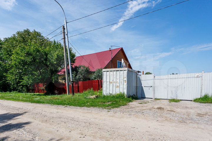 Коттедж 207 м² на участке 8,8 га