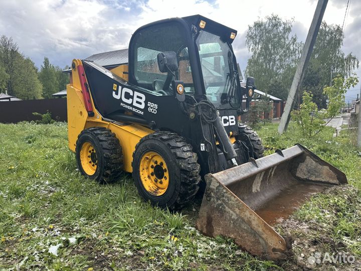 Мини-погрузчик JCB 225, 2014