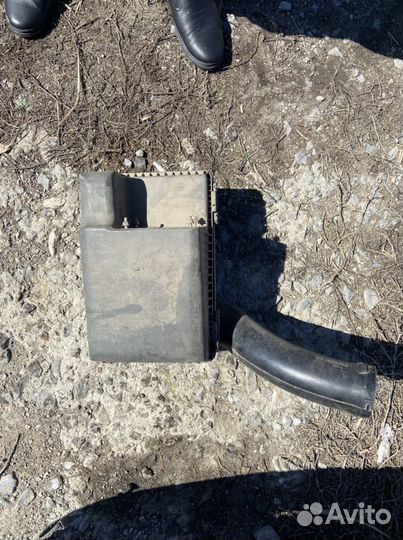 Корпус воздушного фильтра мицубиси pajero 3