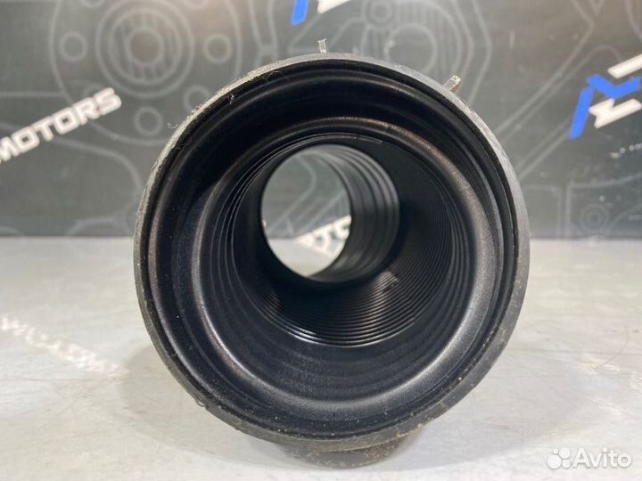 Патрубок воздушного фильтра Audi Allroad C5 BES