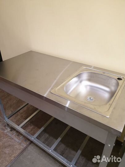 Стол разделочный со встроенной мойкой нерж.сталь