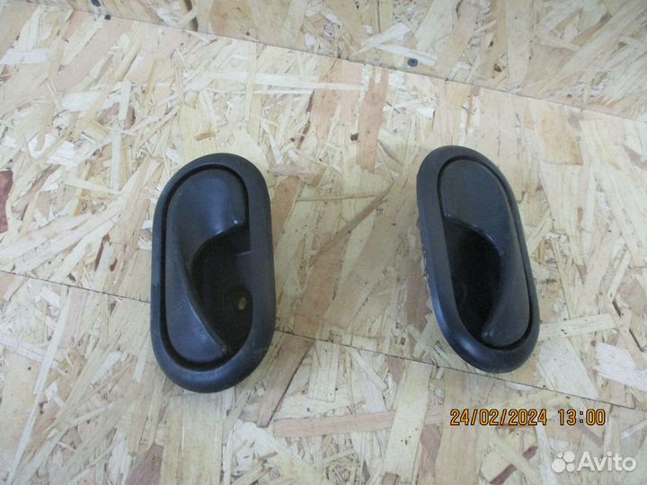 Внутренняя ручка двери Рено Логан 1