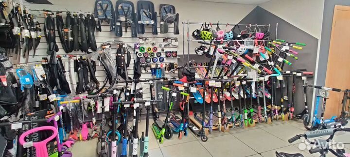 Самокаты в ассортименте