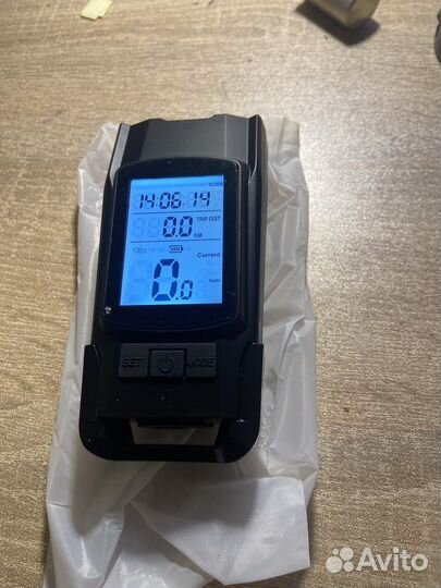 Двойная фара, спидометр, одометр