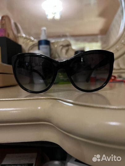 Солнцезащитные очки emporio armani