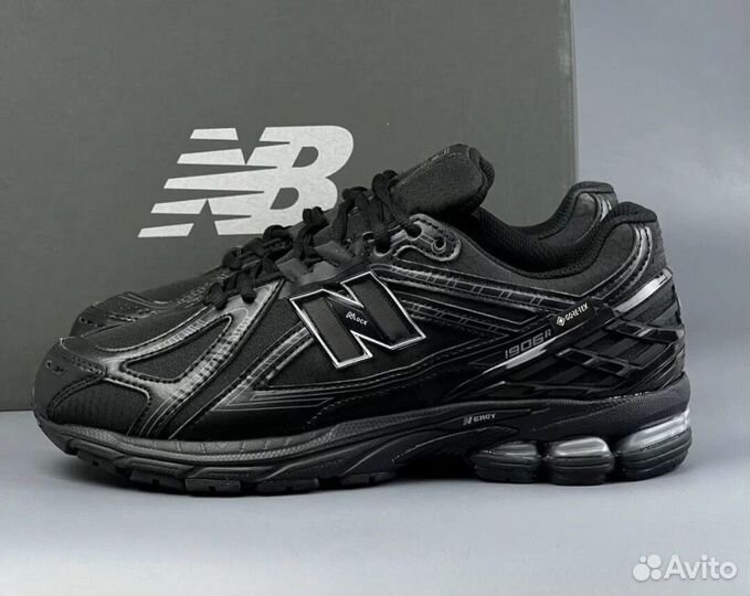 New Balance 1906R Triple Black GoreTex