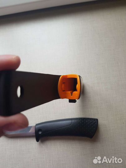 Нож Fiskars
