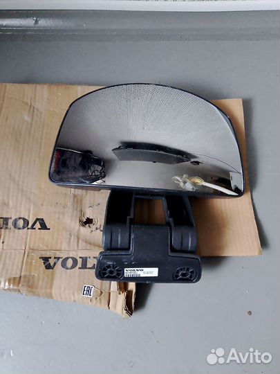 Боковое зеркало