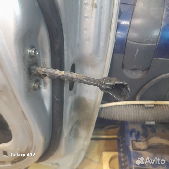 Комплектующие для двери хонда сивик 4 Д