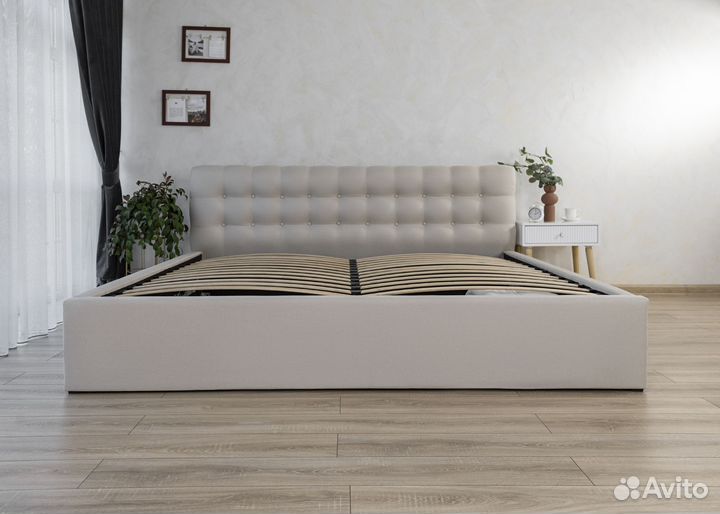 Кровать Евро 200 на 200 с мягким изголовьем