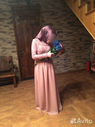 Вечернее платье