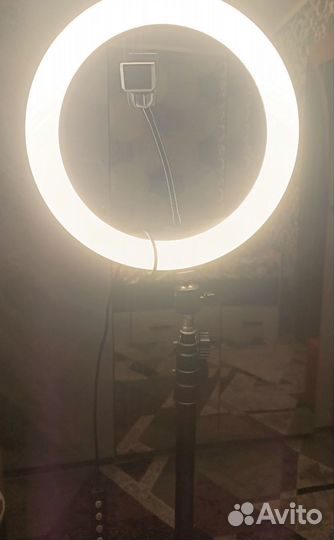 Кольцевая лампа со штативом
