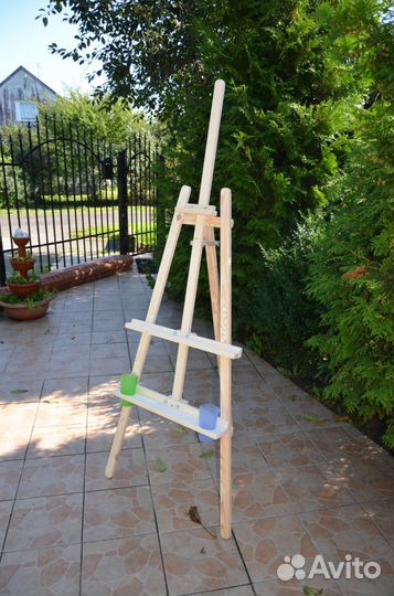 Мольберт для рисования, выставки или салона