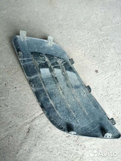 Заглушка противотуманки Лада Ларгус