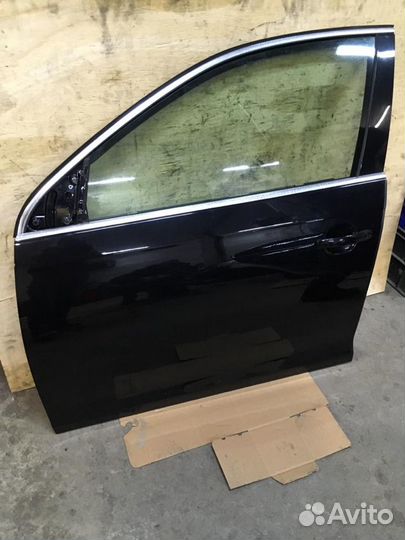 Передняя левая дверь Volkswagen Jetta 5