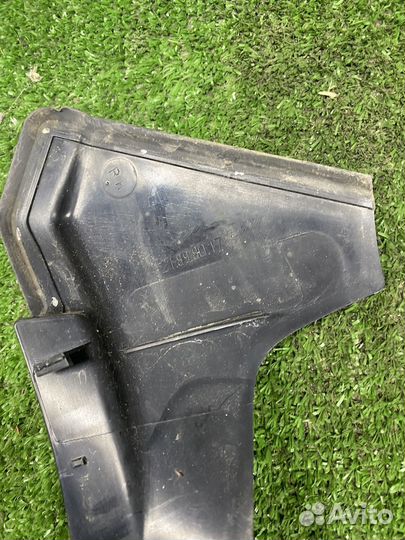 BMW X5 E70 накладка фонаря