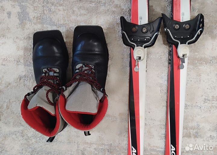 Лыжные ботинки 37 и лыжи