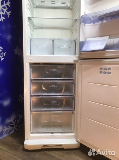 Холодильник Бирюса 129RS. 2- компрессора