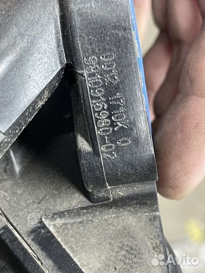 Корпус термостата Peugeot 308