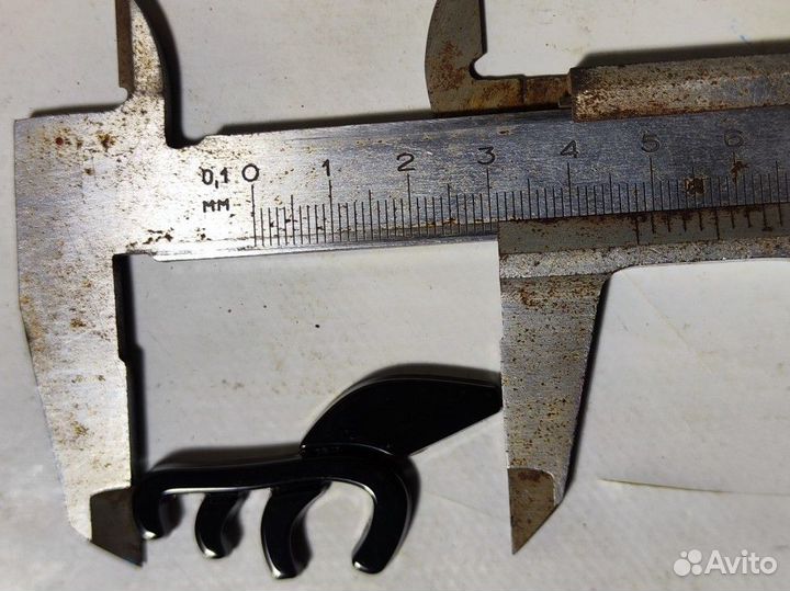 Эмблема Saab Hirsch черная