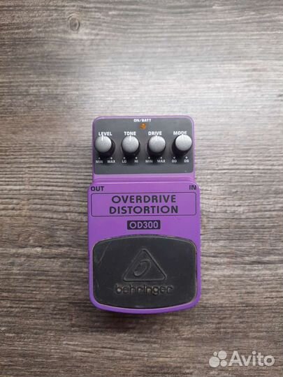 Гитарная педаль Behringer OD300 дисторшен овердрай