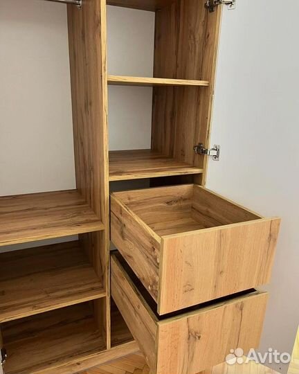 Красивый шкаф