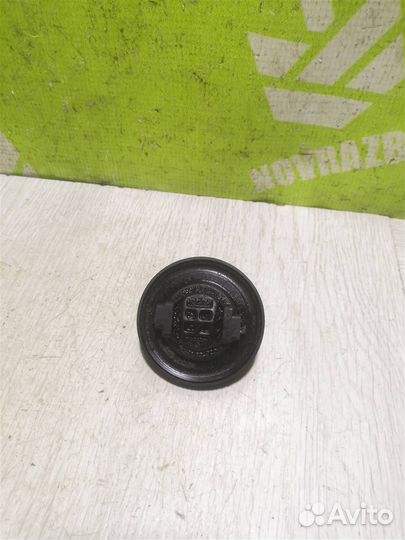 Крышка маслозаливной горловины Фольксваген Гольф