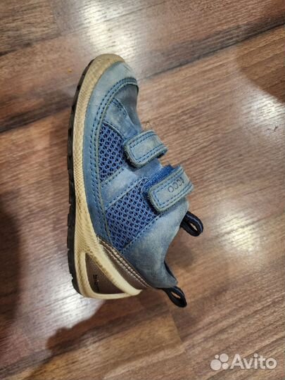 Кроссовки ecco 22