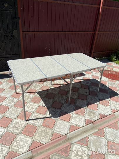 Стол складной туристический Decatlon