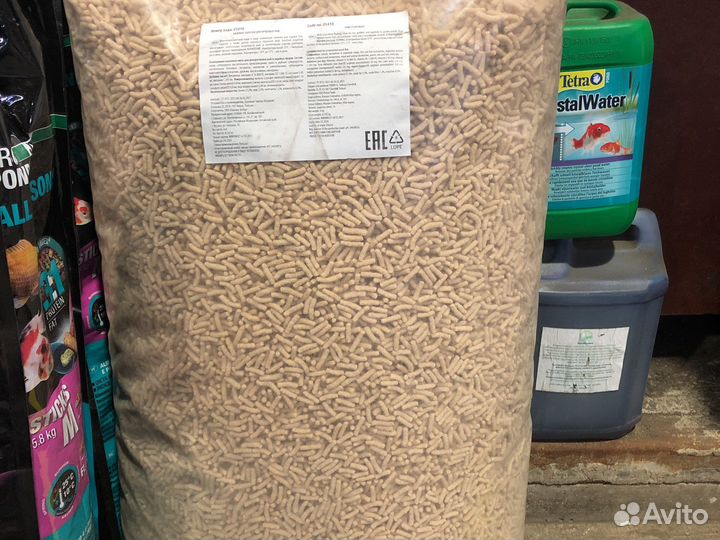 Корм для прудовой рыбы