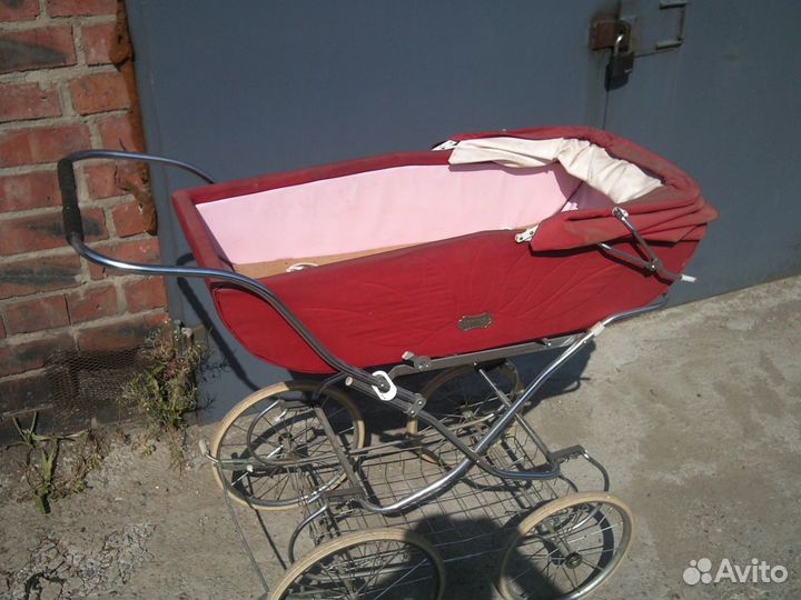 Ретро детскую коляску