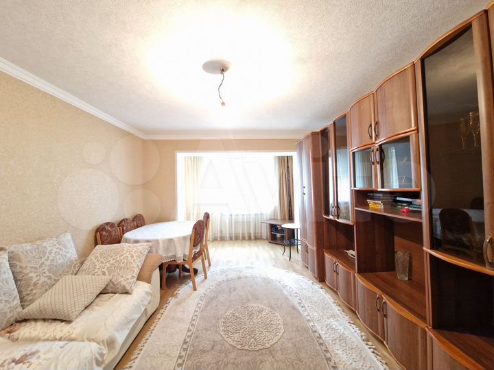 2-к. квартира, 65 м², 1/9 эт.