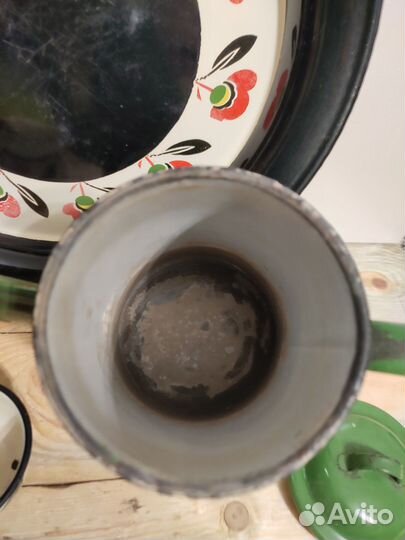 Набор: эмалированный кофейник, поднос, кружки