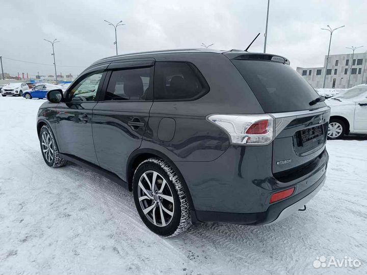 Mitsubishi Outlander 2.0 CVT, 2014, 61 142 км