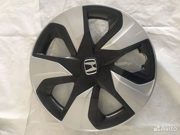 Колпаки r15 на Honda fit