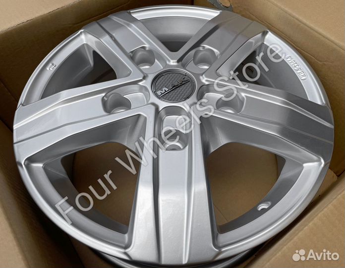 Диски на Лада Калина Спорт Веста Спорт R17