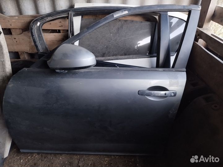 Дверь передняя левая infiniti FX35 fx45 2004